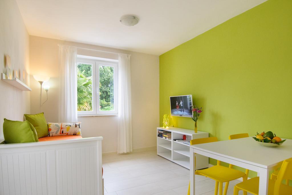 Studio And Apartment Nadia With Garden Poreč Eksteriør bilde